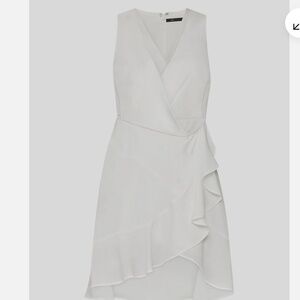 BCBGMAXAZRIA Women’s White V-Neck Faux-Wrap Ruffle Satin Crepe Mini Dress  08